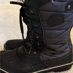 Brand new Sorel winter boots. Size 7.5. Women’s.